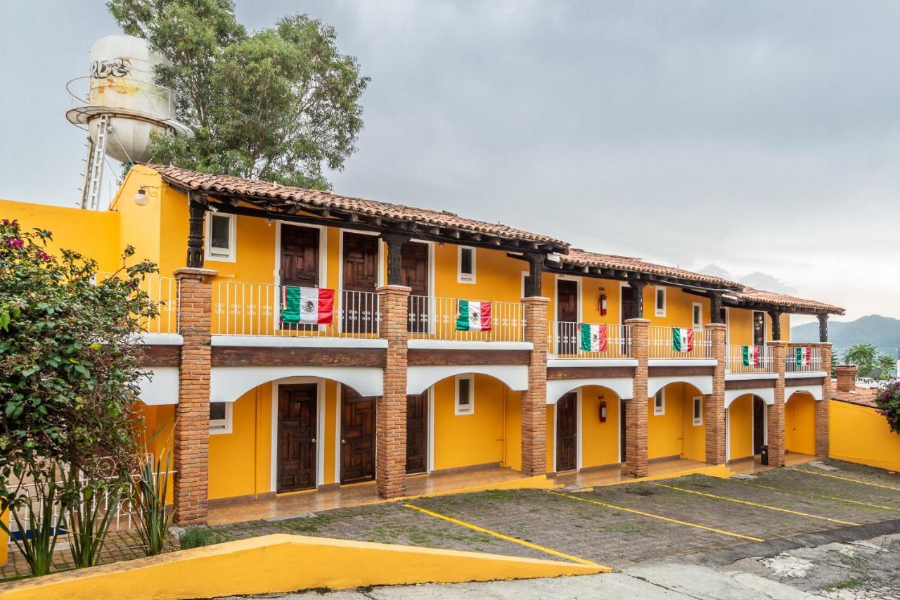 Hotel Hacienda Montesinos Morelia Bagian luar foto