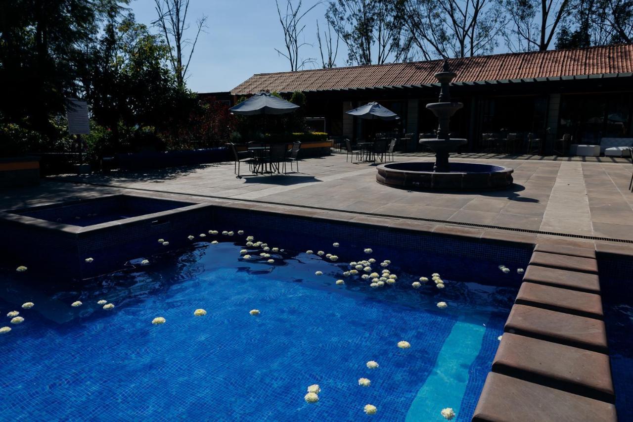 Hotel Hacienda Montesinos Morelia Bagian luar foto