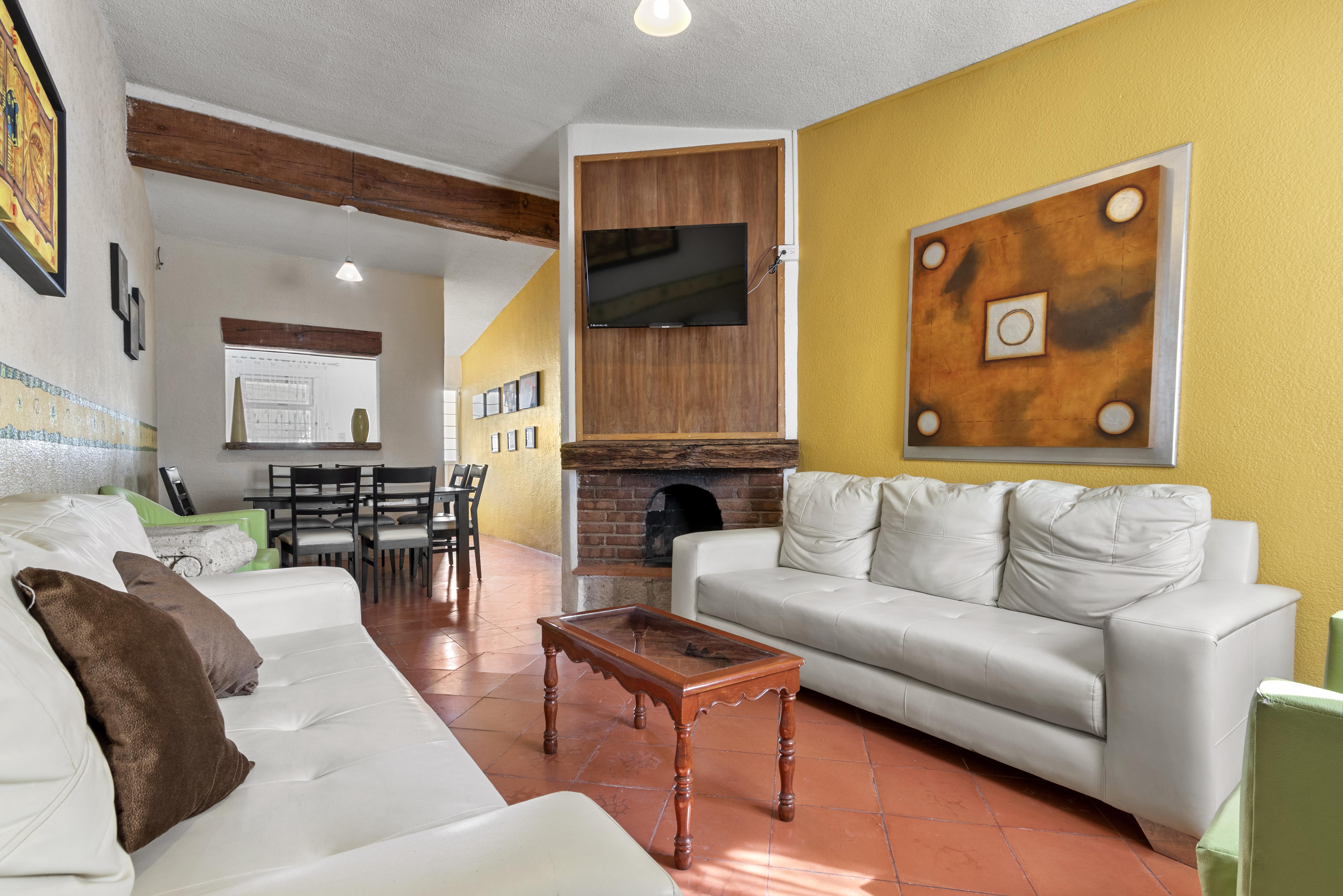 Hotel Hacienda Montesinos Morelia Bagian luar foto